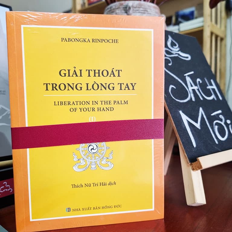 Ảnh bìa GIẢI THOÁT TRONG LÒNG TAY (Thích Nữ Trí Hải dịch Việt, bộ 3 quyển)