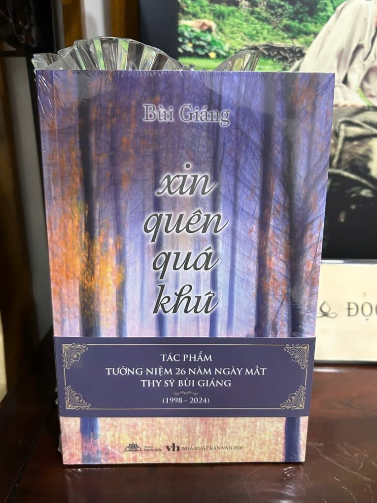 Ảnh bìa XIN QUÊN QUÁ KHỨ